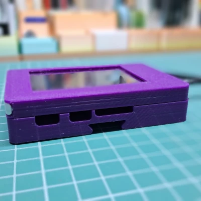 Đế Gương và Cổng Mở cho Vỏ "Màn Hình ESP32 Gắn Tường (CYD) Có Chỗ Cắm Bút"