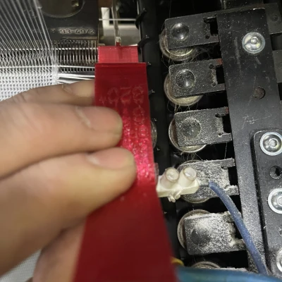 Dụng Cụ Canh Chỉnh Xích Weft