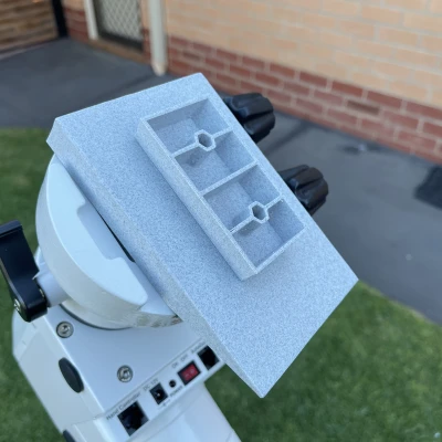 Khay Căn Chỉnh Cực Cho Kính Thiên Văn