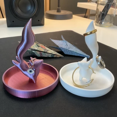 Khay Đựng Nhẫn Hình Cáo Đang Nhảy Múa