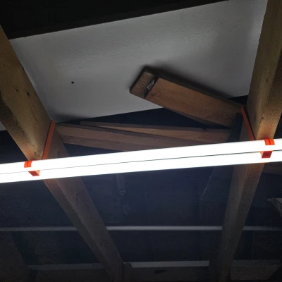 Kẹp xà gồ đèn LED tiệm