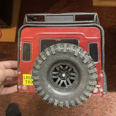 Giá Đỡ Lốp Dự Phòng Traxxas TRX4 Defender Được Thiết Kế Lại