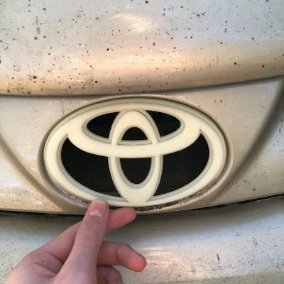 Tem Toyota Thay Thế