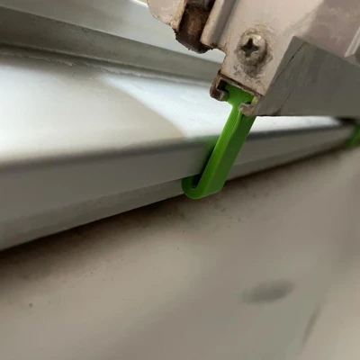 Chặn Dẫn Hướng Cửa Phòng Tắm Koralle