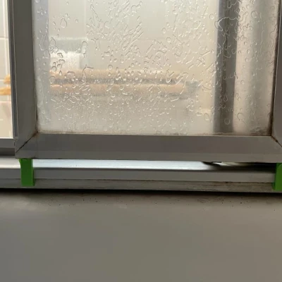 Chặn Dẫn Hướng Cửa Phòng Tắm Koralle