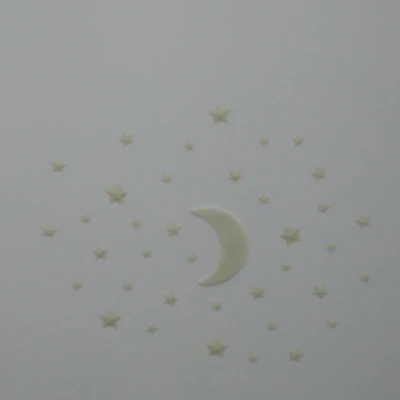 Mặt Trăng Và Các Vì Sao Phát Sáng