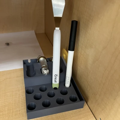 Kệ Đựng Dụng Cụ Máy Cricut