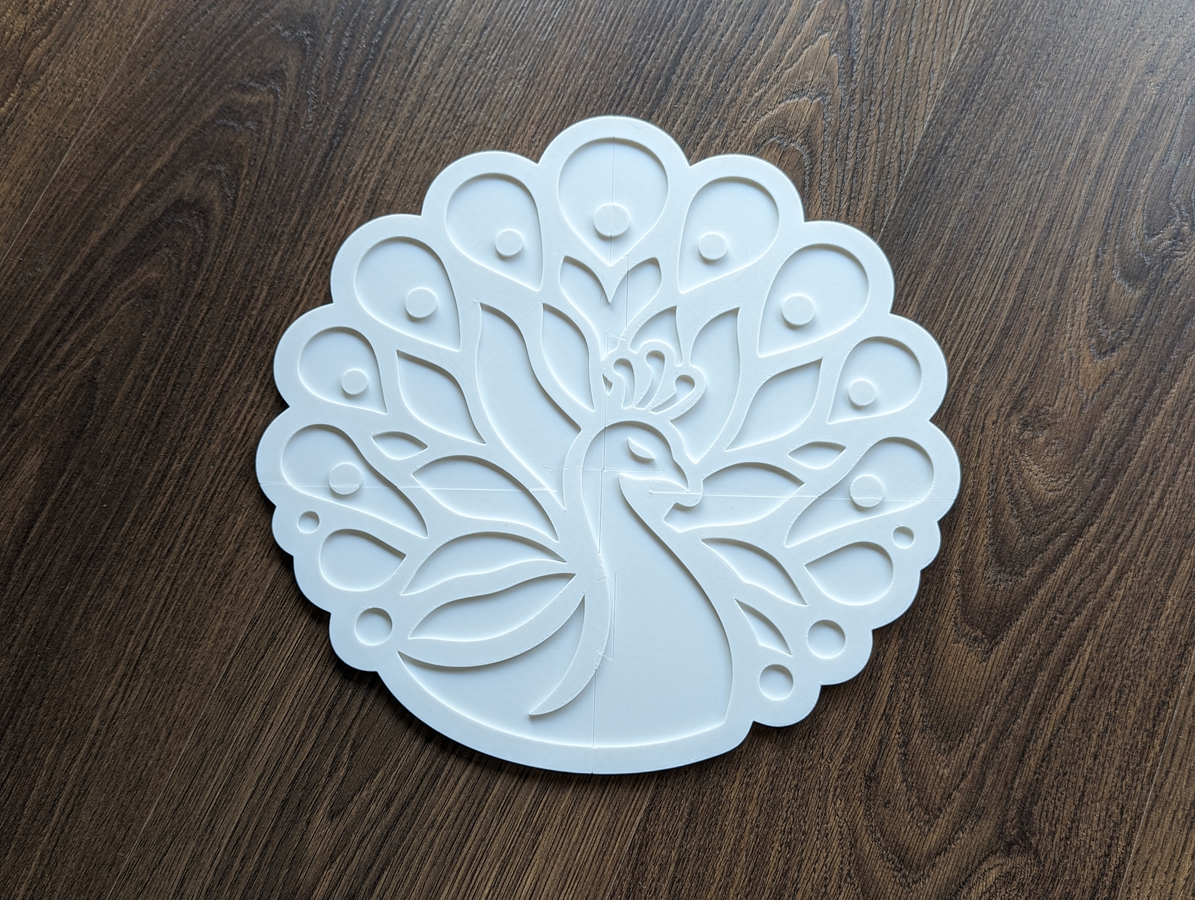 Logo Chim Công Tái Hiện Đầy Sắc Màu