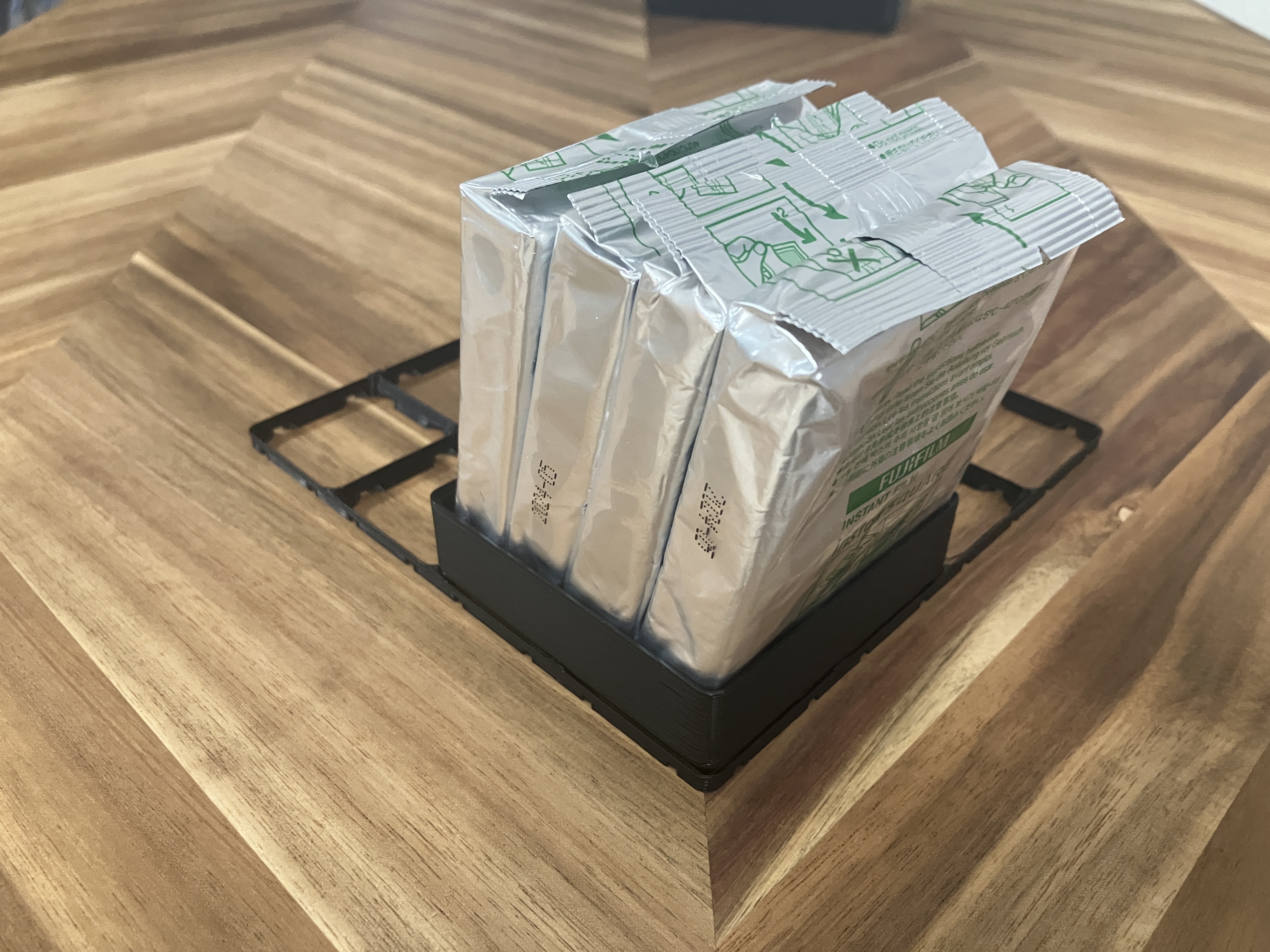 [Gridfinity 2x2] Hộp đựng cho 4 phim Instax Square