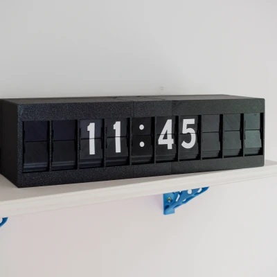 Màn hình Split-Flap In 3D Hoàn Toàn