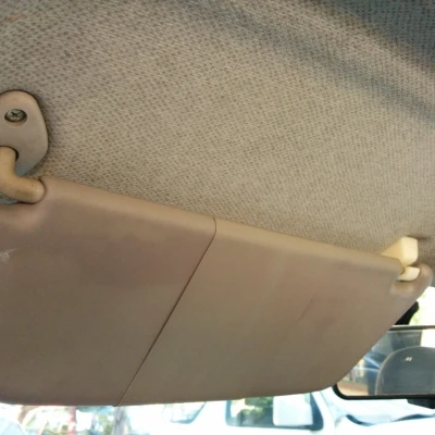 Móc Giữ Tấm Che Nắng Xe Opel (Vauxhall) Corsa B