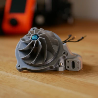 Tuabin xuyên tâm không chổi than