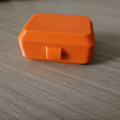 Hộp đựng bộ xúc xắc mini