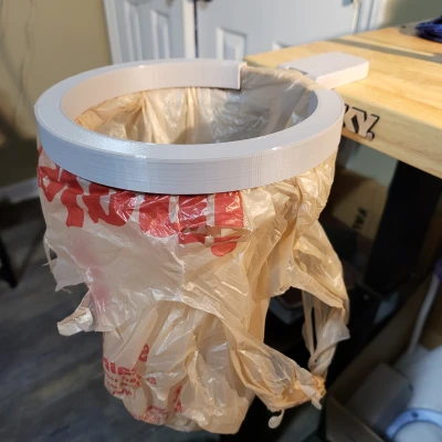 Kẹp Bàn Treo Túi Rác