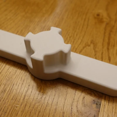 Cờ lê nắp thùng phuy