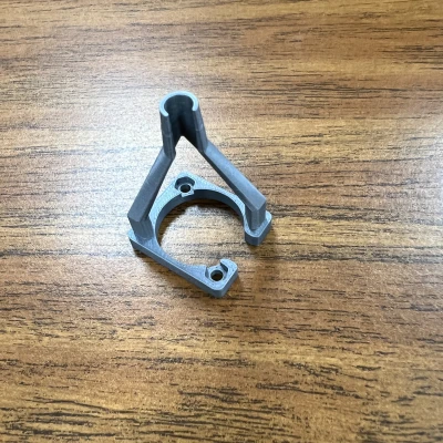 Giá đỡ hạt D Series có giảm căng và khe cắt dây cáp