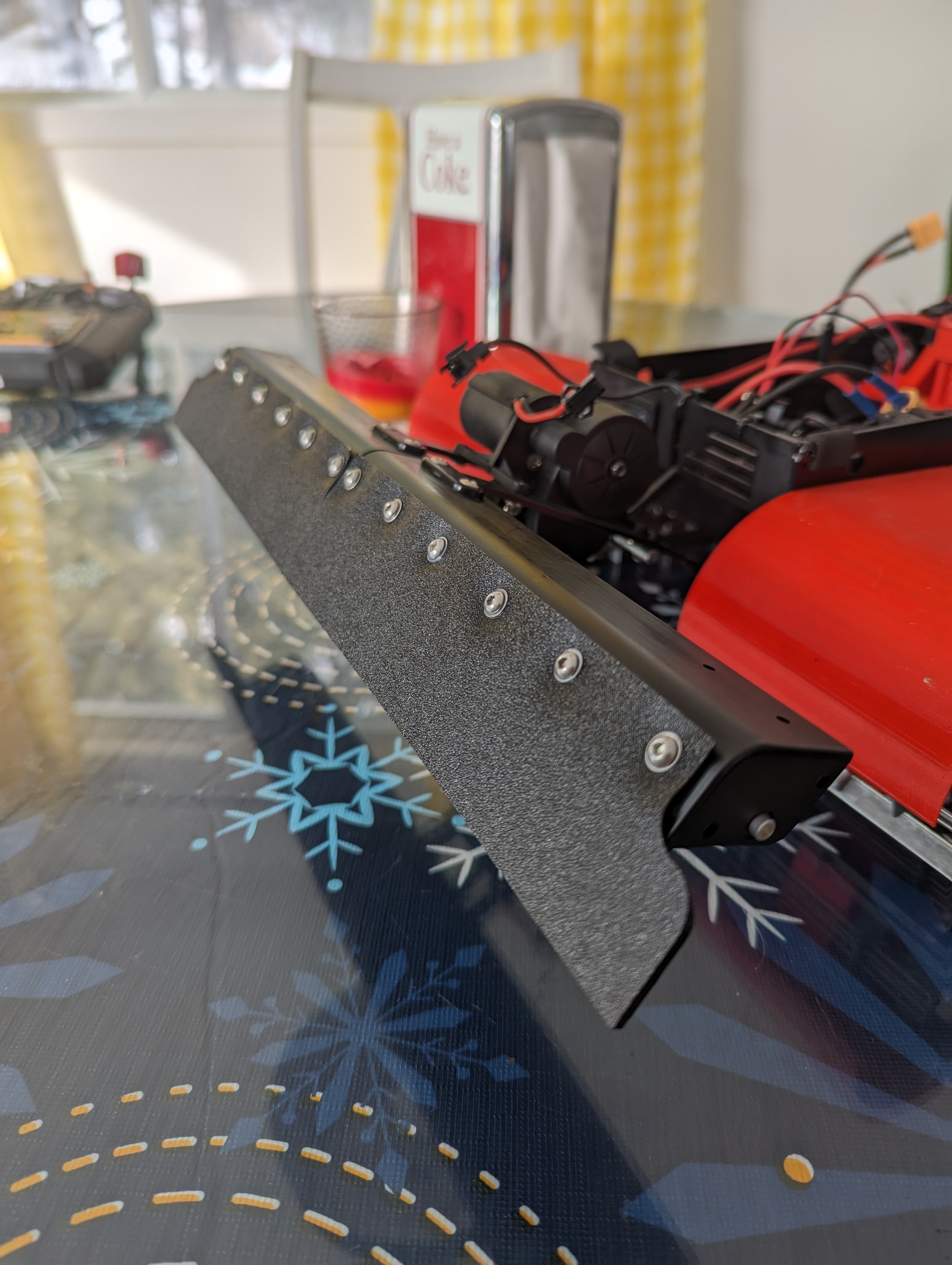 Thảm máy san ủi Kyosho Blizzard