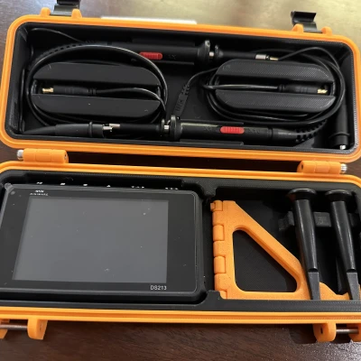 Hộp Đựng Máy Hiện Sóng DS213 Chắc Chắn (+ Chân Đế)