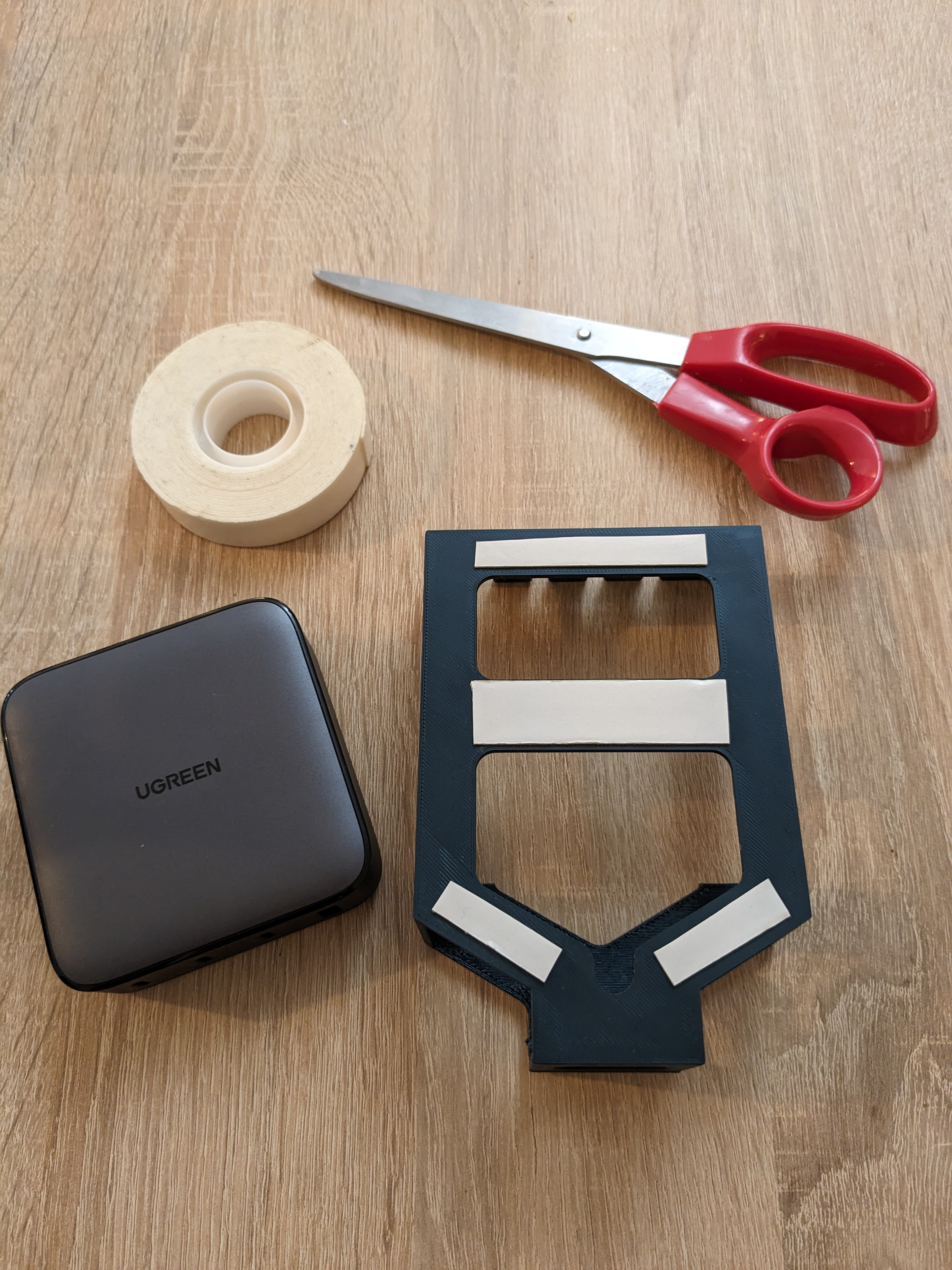 Giá Đỡ Sạc Ugreen Nexode 100W Có Quản Lý Dây Cáp