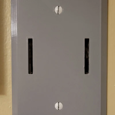 Hộp Đựng Tiện Lợi và Giá Treo Remote