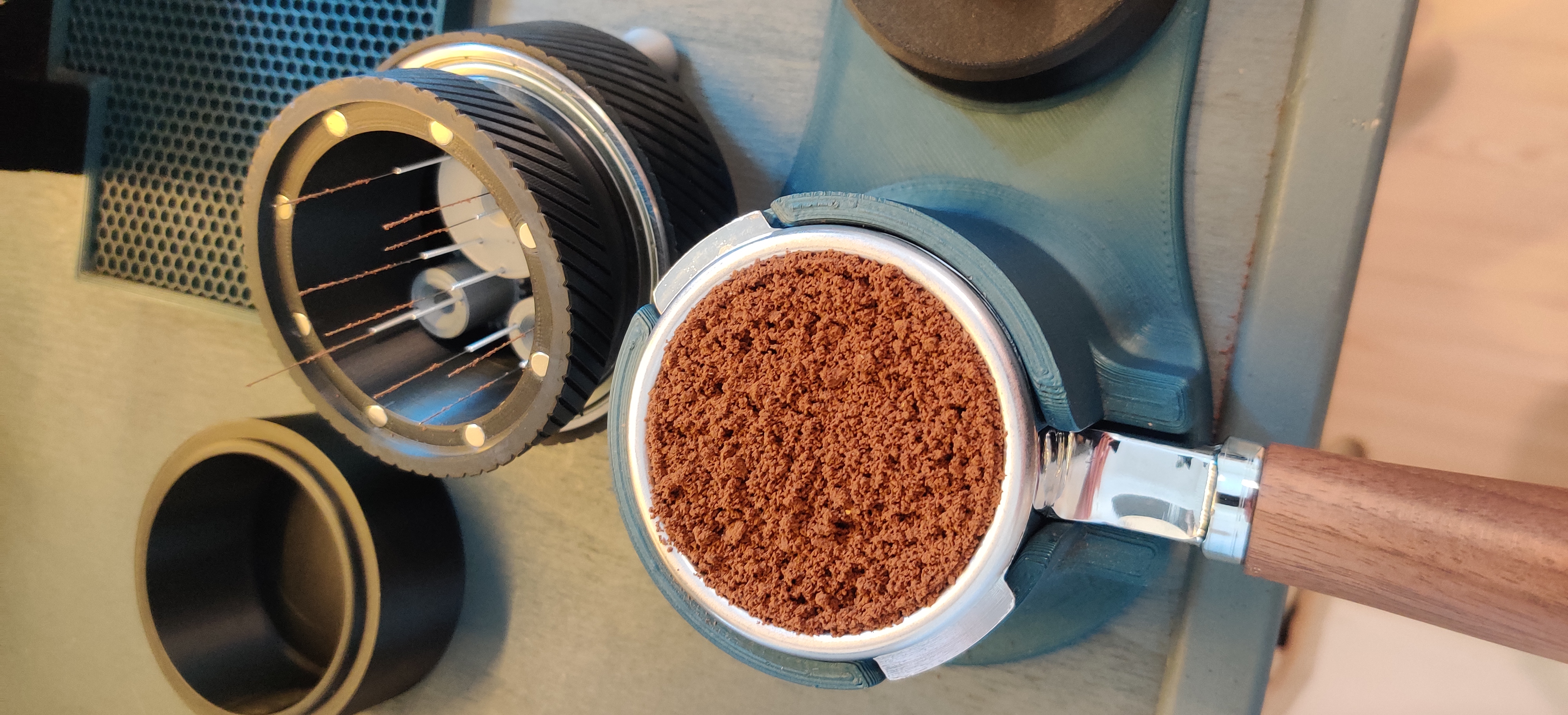 Dụng cụ WDT kiểu Spirograph Cải Tiến Có Vòng Bi