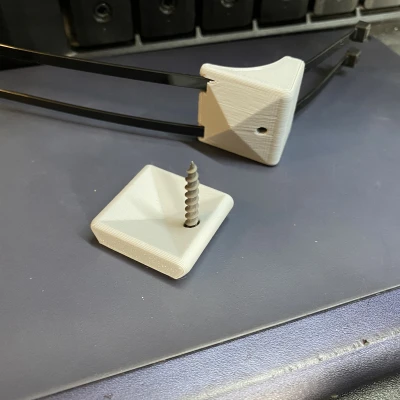 Kẹp Nhựa Nhà Kính