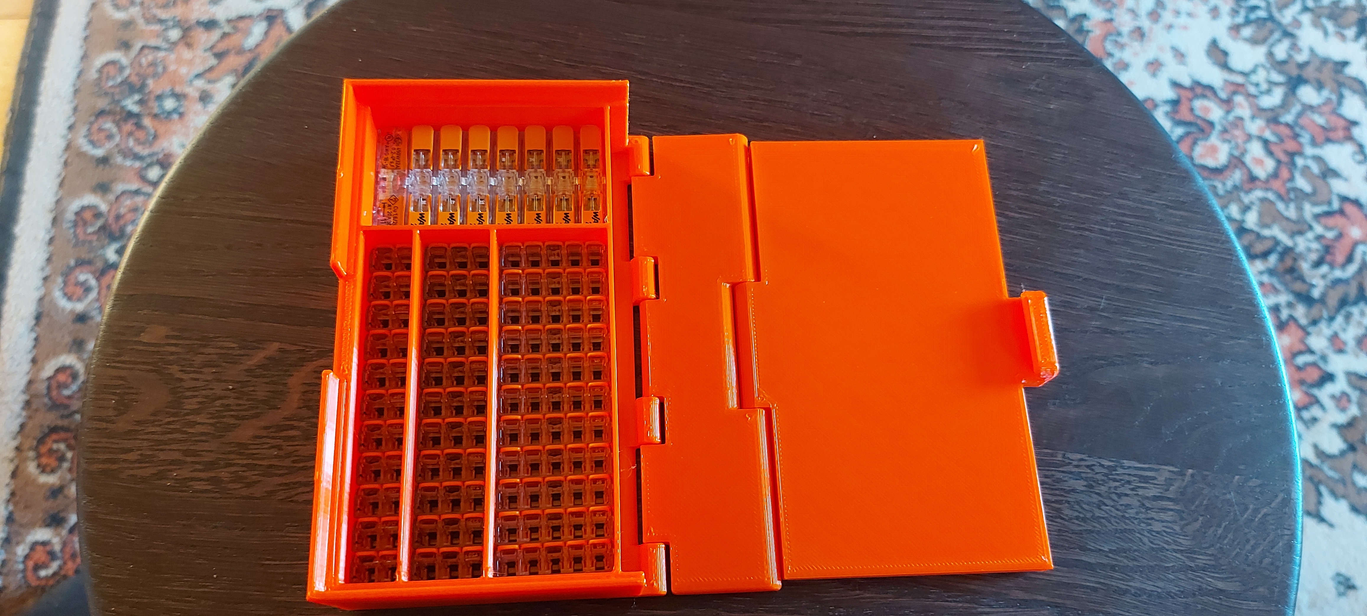 Hộp Đựng Đầu Nối Wago 221 In Dính Liền