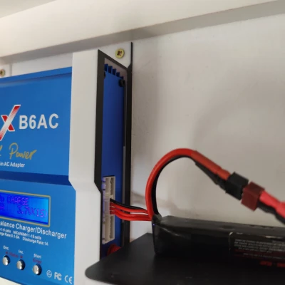 Giá Treo Tường Cho Sạc IMAX B6AC