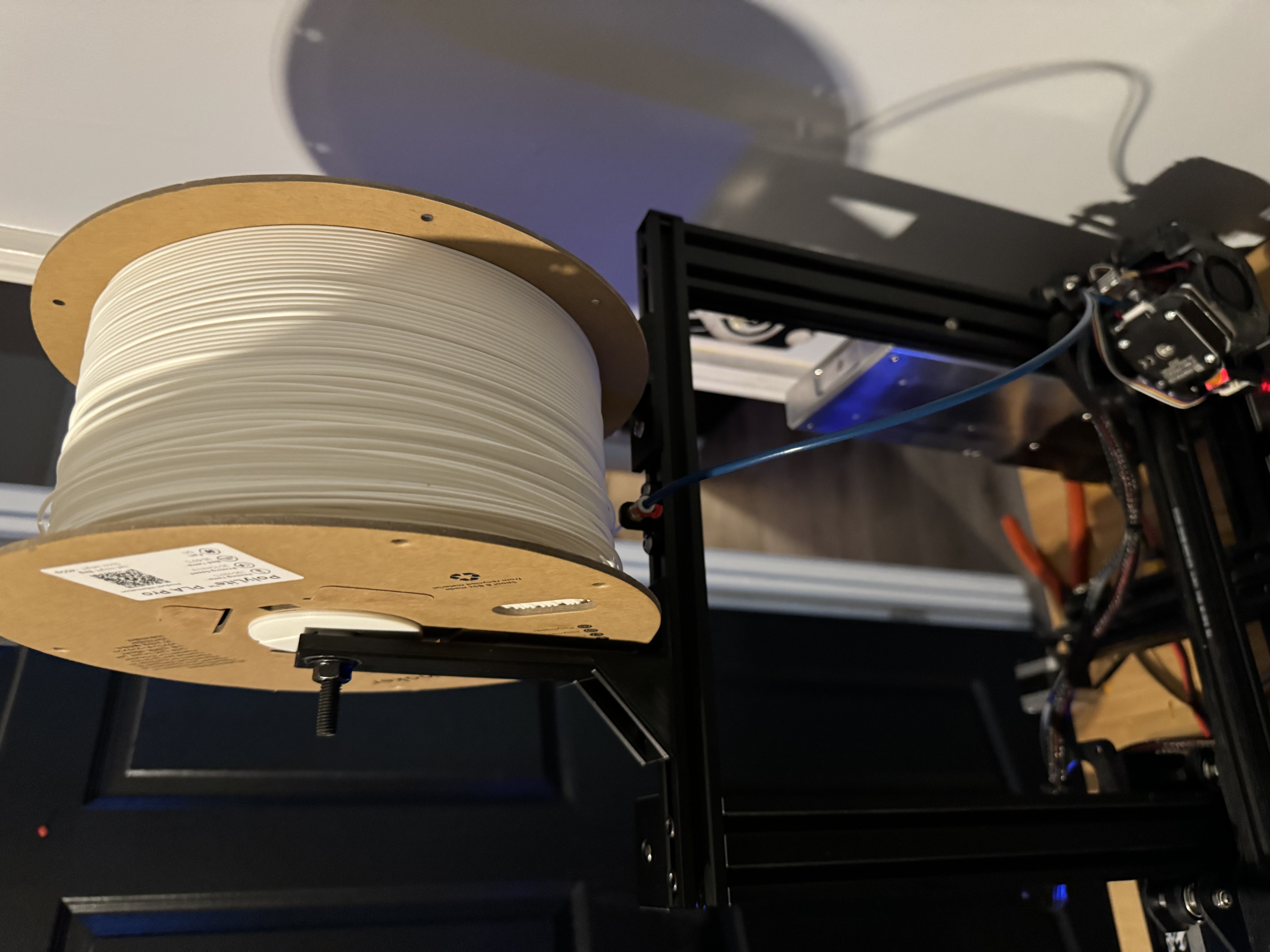 Giá đỡ cuộn 3kg cho Ender 3