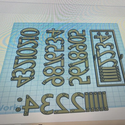 Biển số xe chia làm 4 mảnh