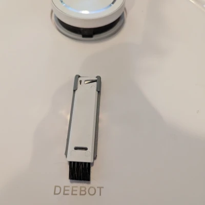 Deebot T10, T20 - Giá Đỡ Dụng Cụ Gỡ Rối Robot Hút Bụi