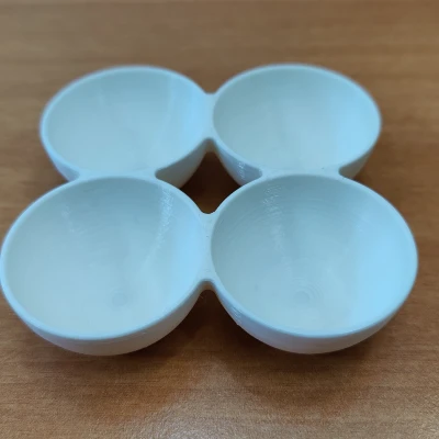 Khay đựng trứng cho 4, 6 & 8 quả, đế phẳng và chắc chắn