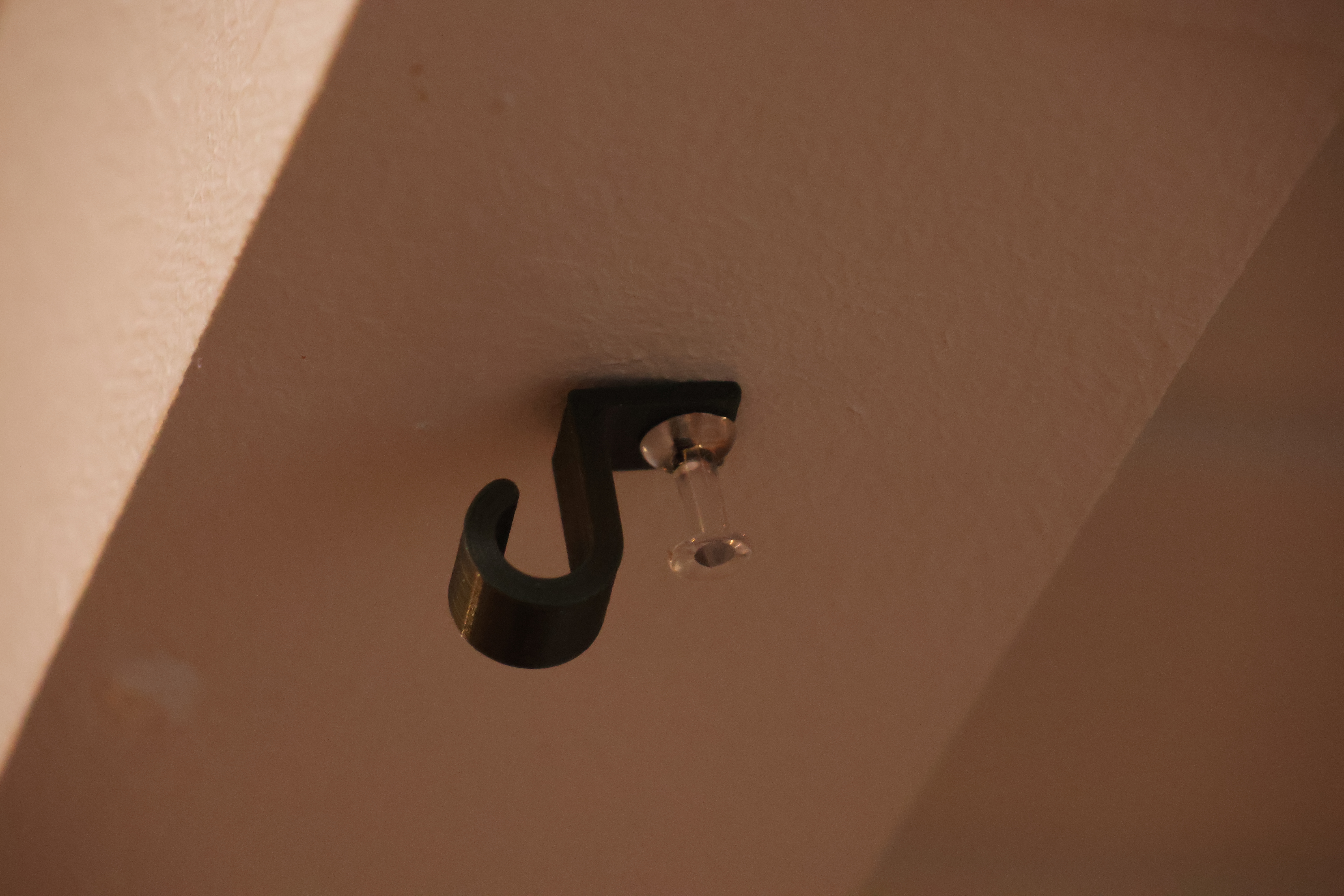 Dụng Cụ Gắn Và Kéo Đinh Ghim