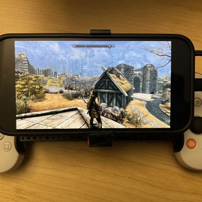 Bộ chuyển đổi tay cầm Backbone cho điện thoại có ốp lưng