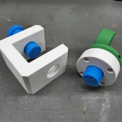 Kẹp bàn chịu lực cao xoay mượt