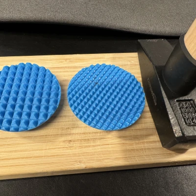 Phụ kiện làm mềm thịt cho búa Amazon Basics