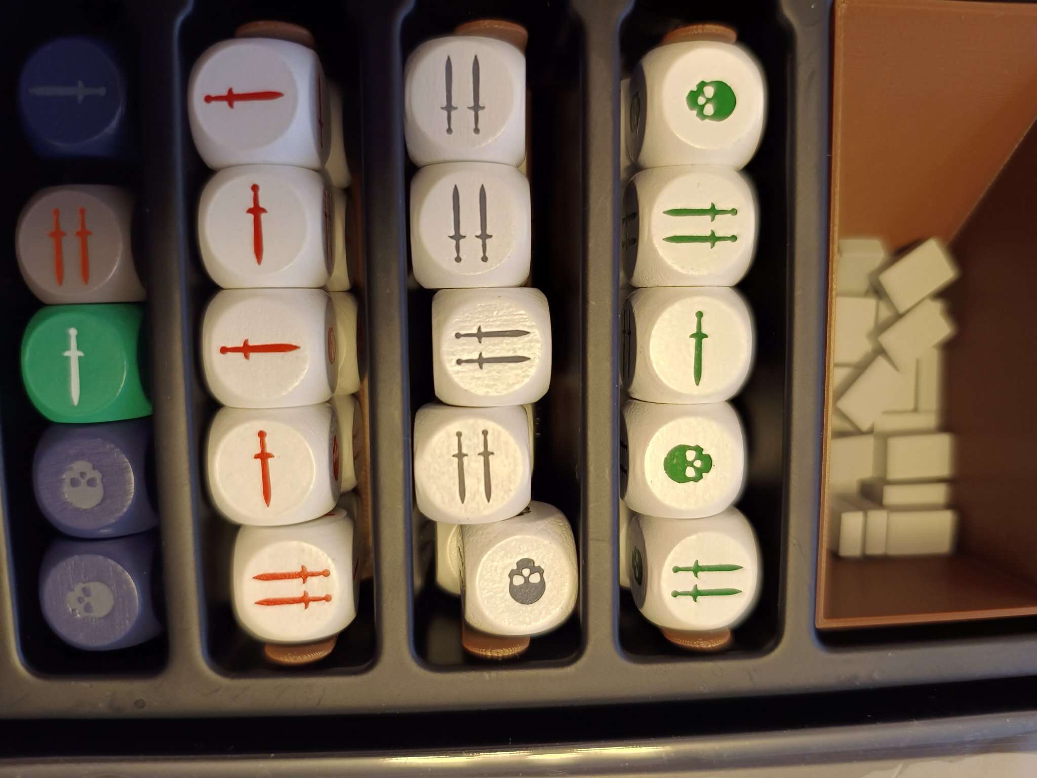 Karak 2 - Bộ lấy xúc xắc