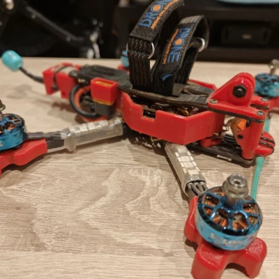 TBS Source One v5 - Khung bảo vệ "tất cả trong một"