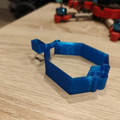 TBS Source One v5 - Khung bảo vệ "tất cả trong một"