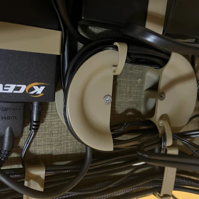 Giá Đỡ Cuộn Dây Cáp