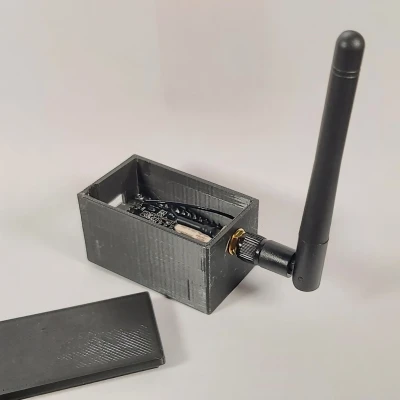 Hộp đựng Esp8266 có chỗ gắn anten wifi