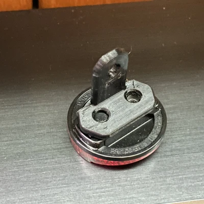 Giá đỡ đèn phản quang Tailfin Aeropack