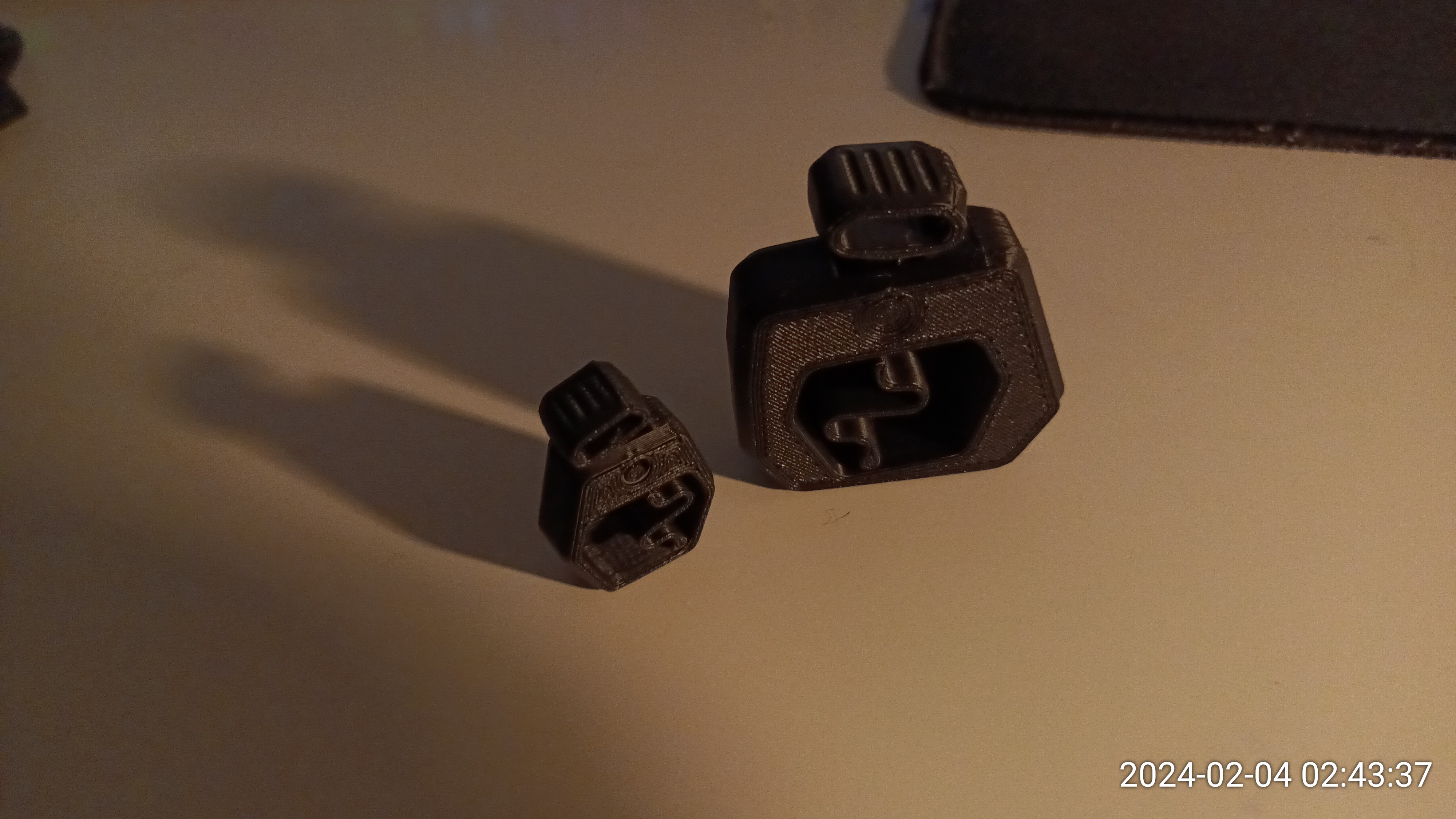 Clicker Trông "Trâu" Hơn