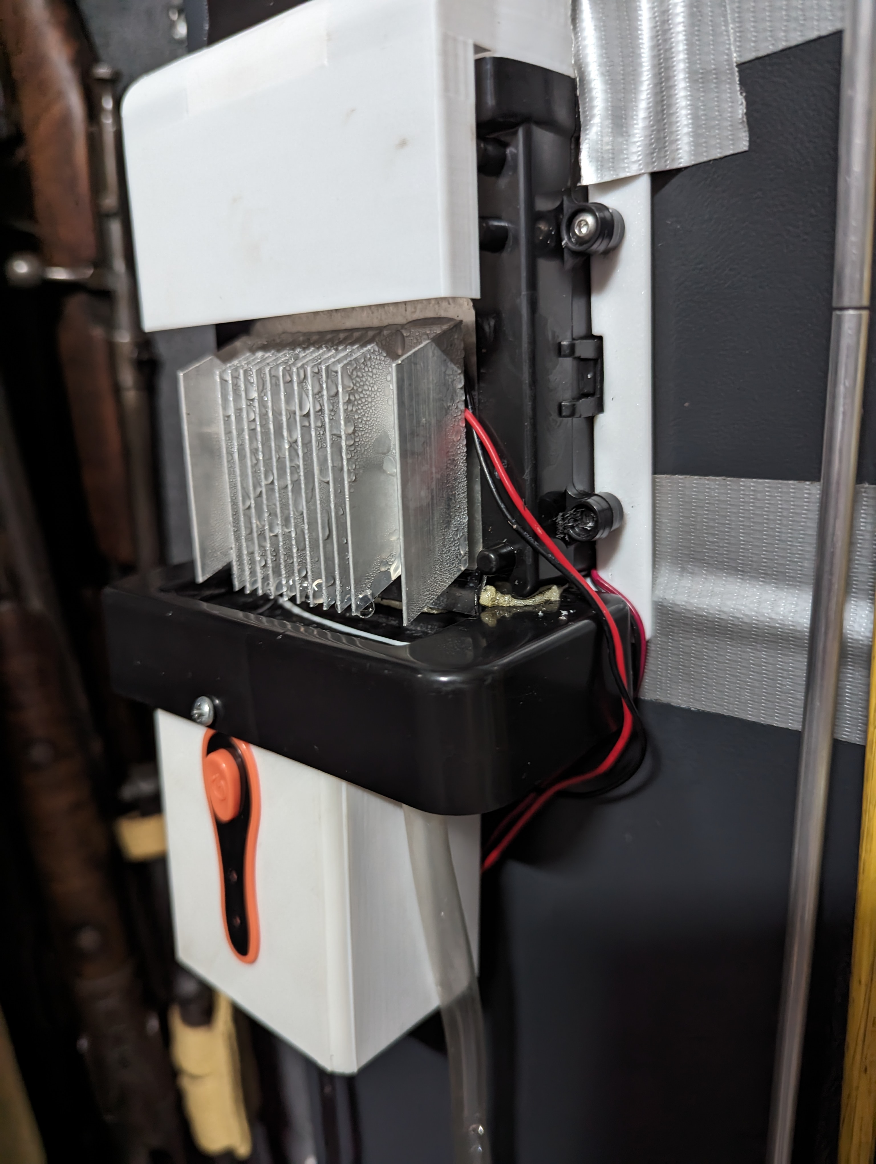 Tự Làm Máy Hút Ẩm Peltier An Toàn