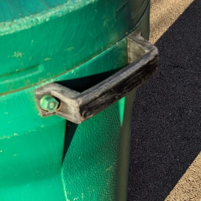 Tay Nắm Thùng Rác