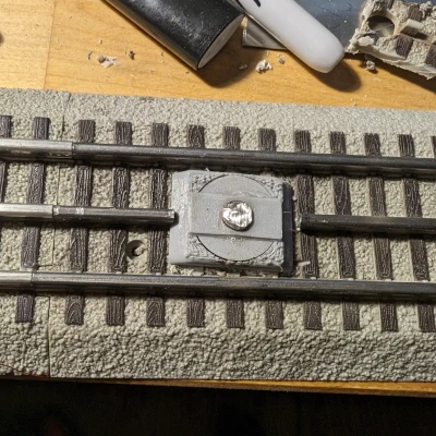 Lionel Compatible Uncoupling Insert For Fastrack
