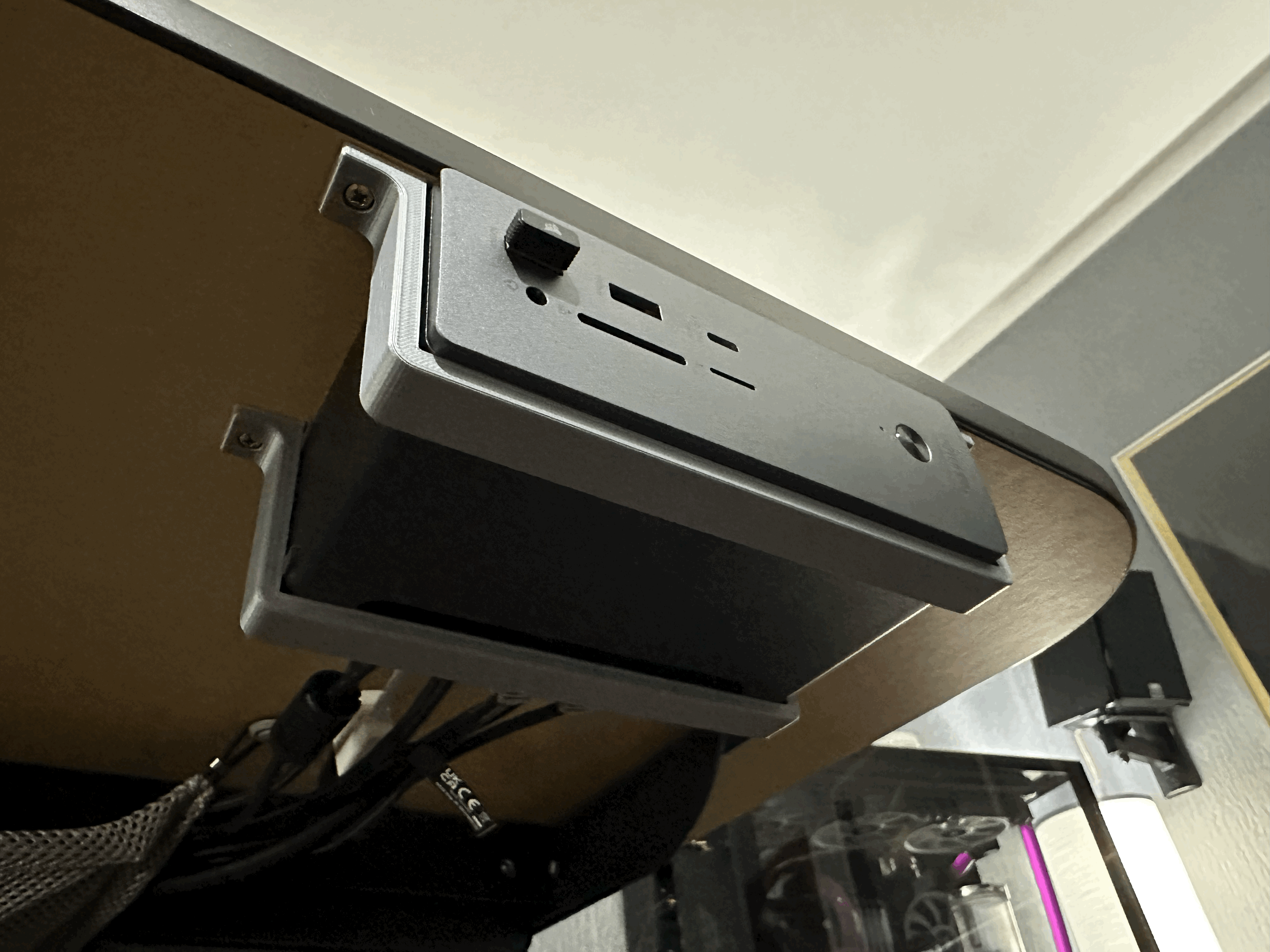 Giá Đỡ UGREEN Revodok Max