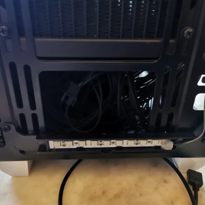 Đế gắn quạt tản nhiệt cho vỏ máy tính PC