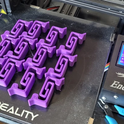 Kẹp Nắp Thùng Nhựa HDX, Sterilite