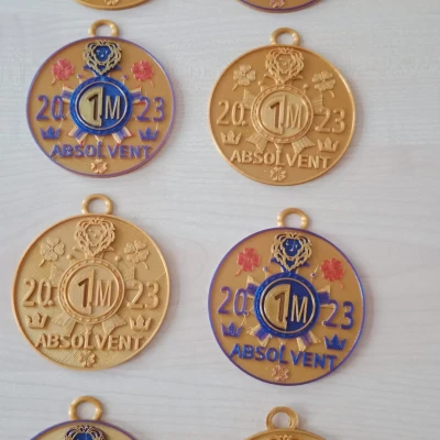 Huy chương Tốt Nghiệp 2023 - Nhận Ngay Thành Tựu Học Tập!